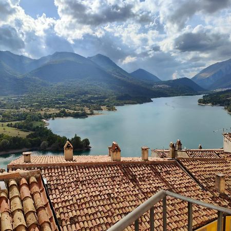 Il Borgoin Apartment Barrea Bagian luar foto